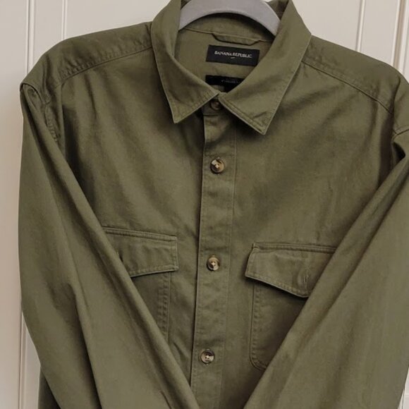 Banana Republic Other - Men Banana Republic olive greenutility shirt XL Also Available In TAN